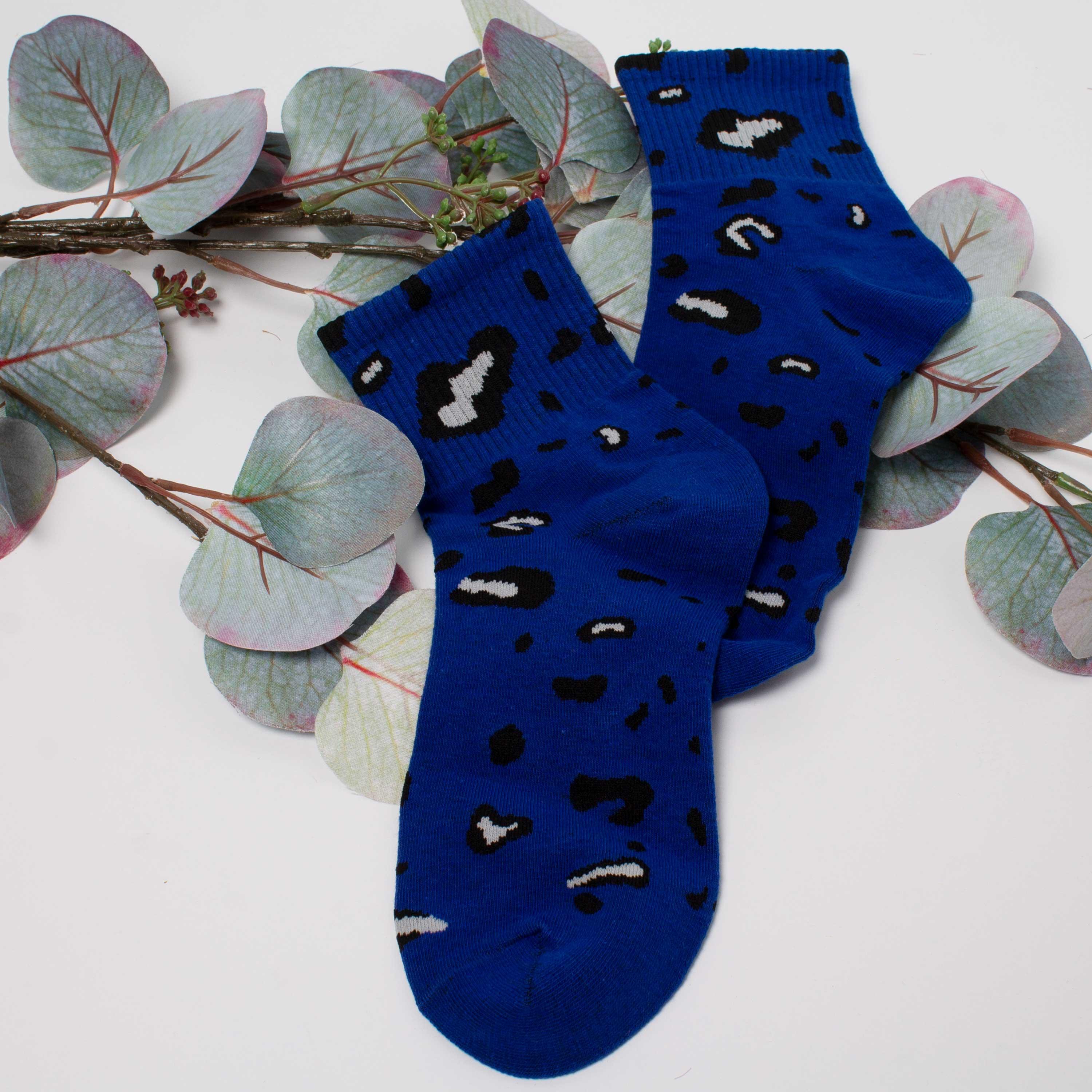 Womens Cute Leopard All Over Print Crew Socks - BUCKET POPCORN