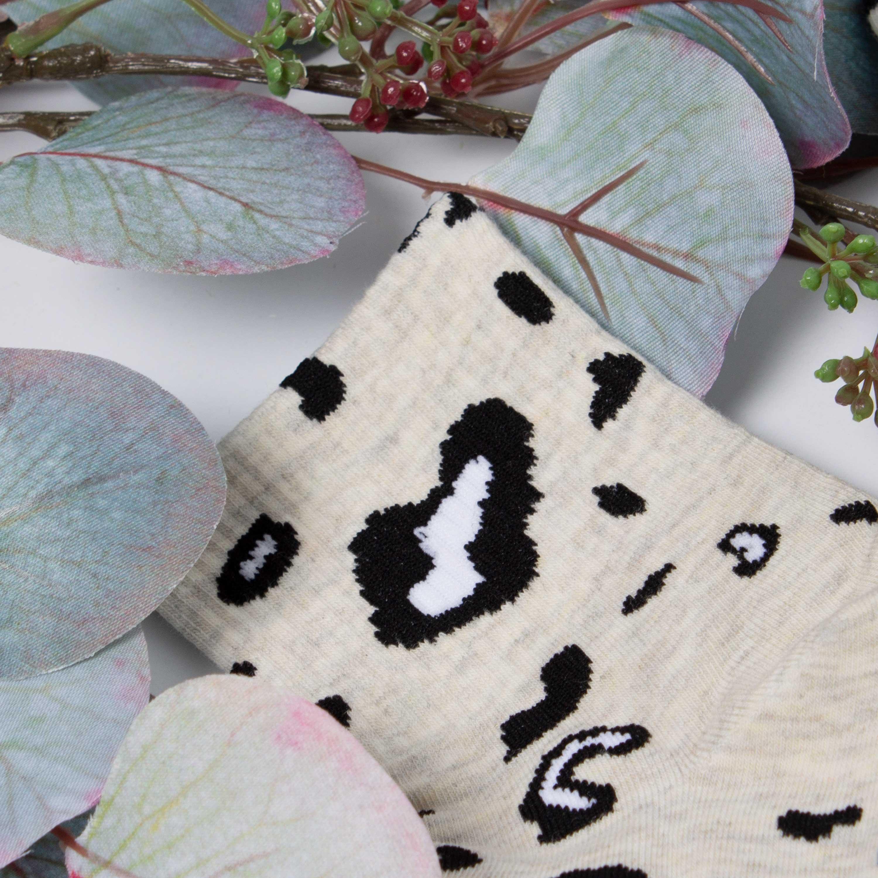 Womens Cute Leopard All Over Print Crew Socks - BUCKET POPCORN