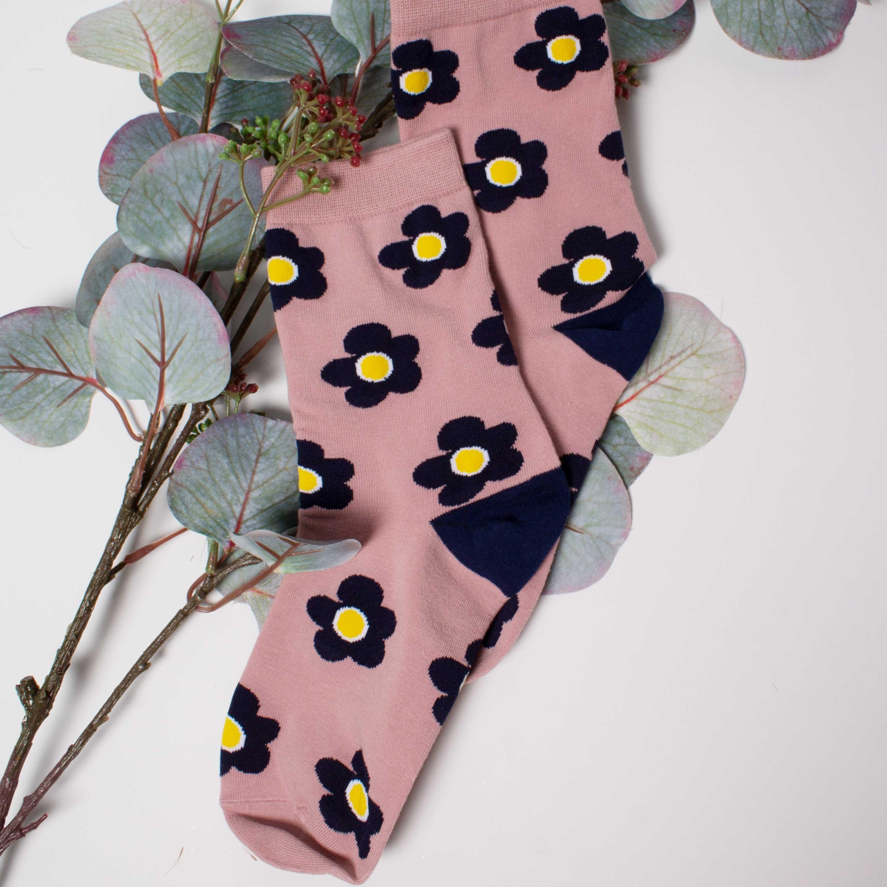 Womens Cute Ditsy Flower All Over Crew Socks - BUCKET POPCORN