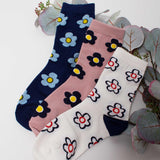 Womens Cute Ditsy Flower All Over Crew Socks