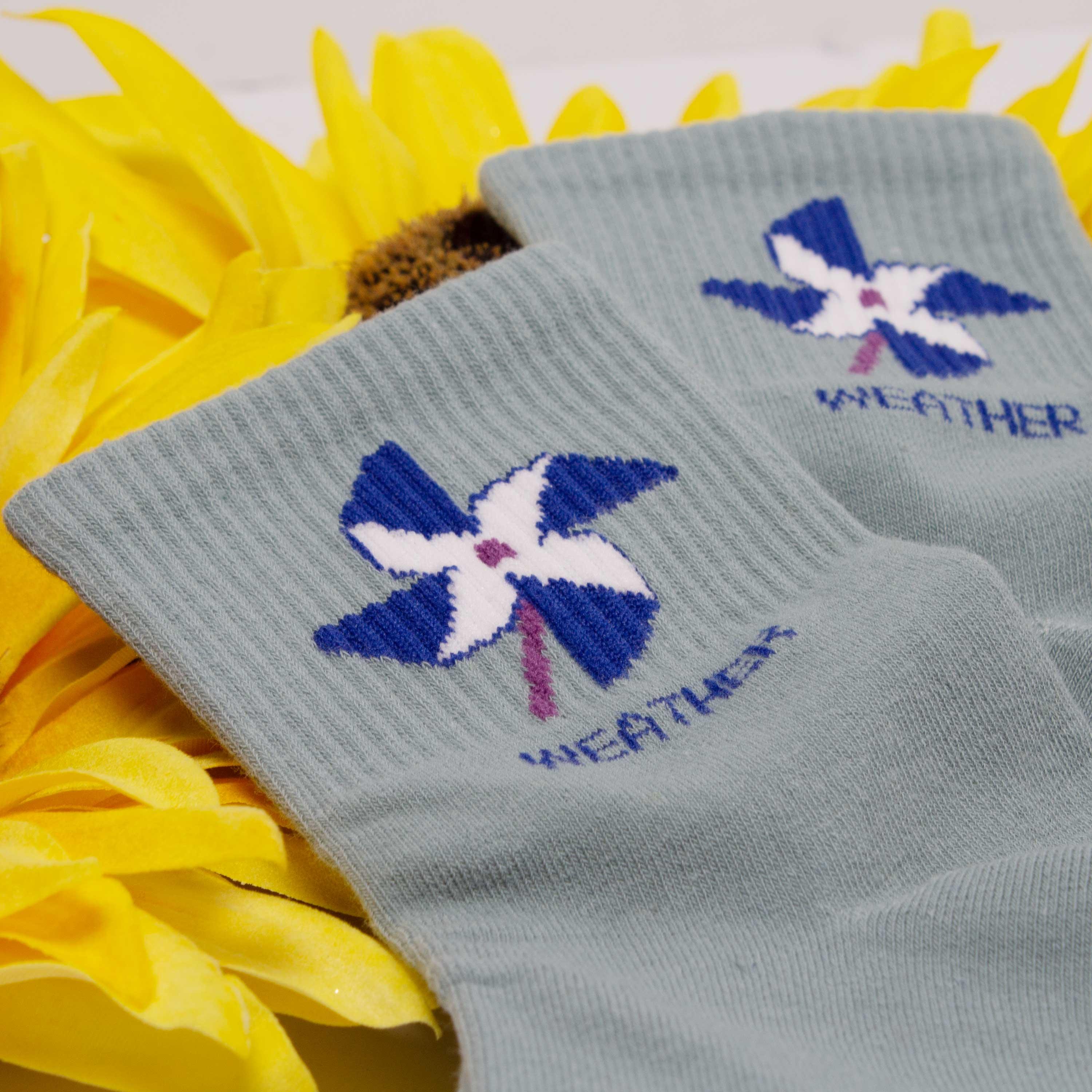 Womens Cute Weather Icon Crew Socks - BUCKET POPCORN 